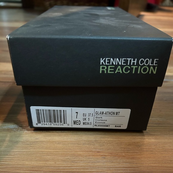 Kenneth Cole reaction - Glam-Athon sandal - Picture 3 of 3
